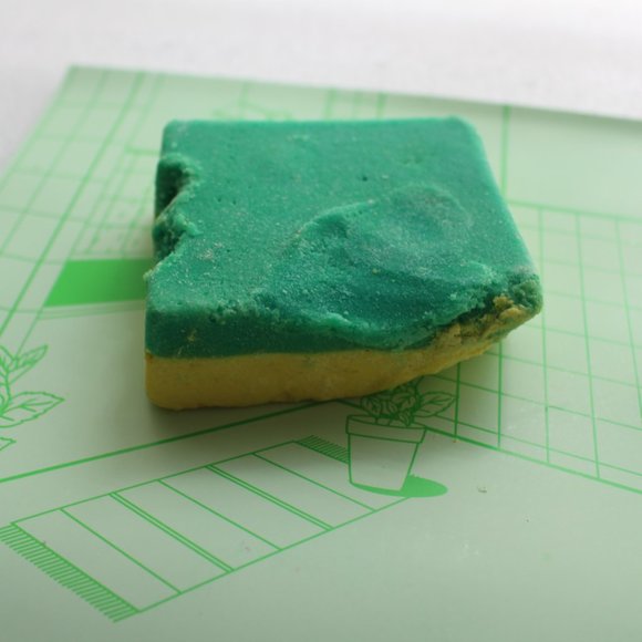 Naked Shower Scrub - August 2023 Lush Kitchen - Picture 4 of 5